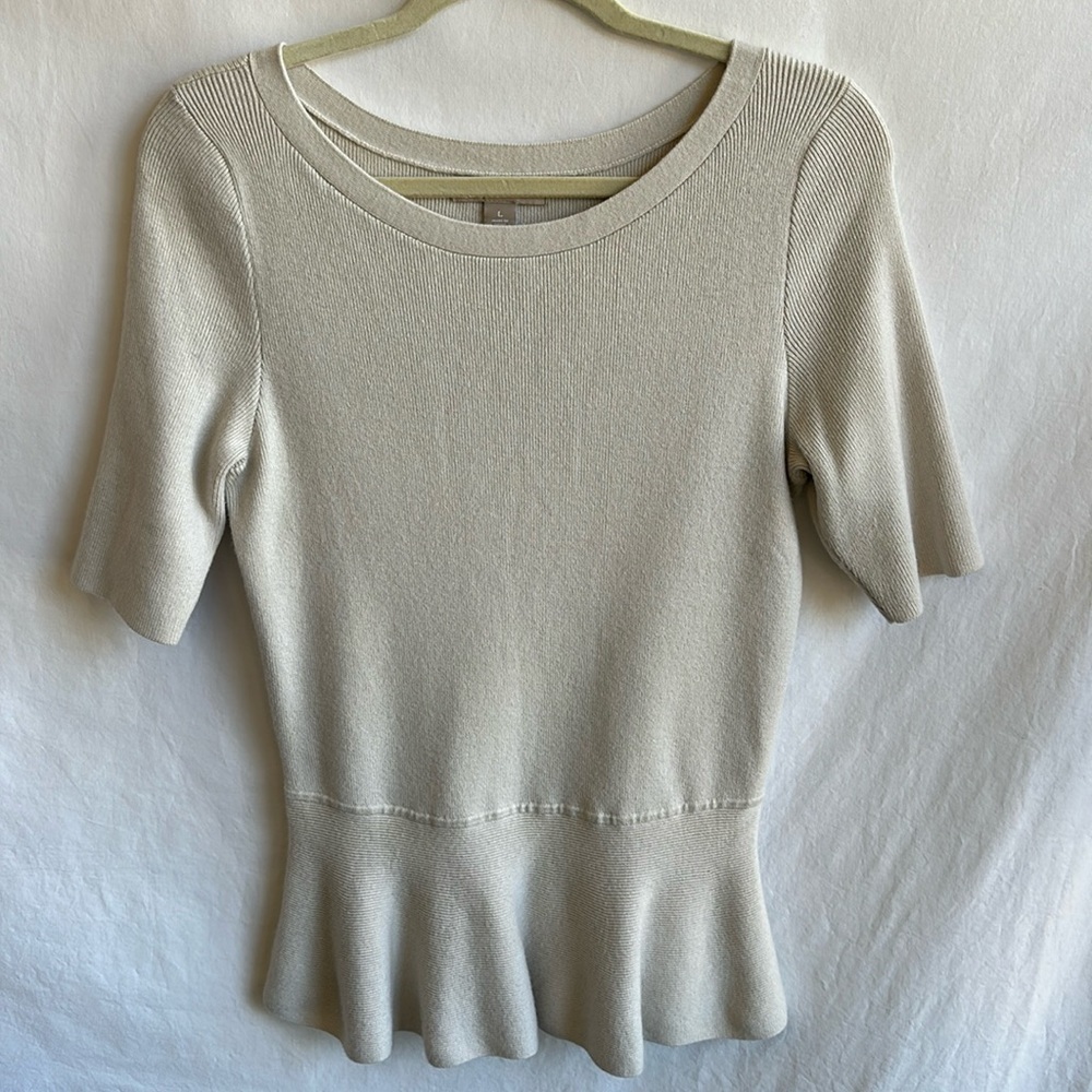 Banana Republic cream boatneck peplum 1/2-sleeve knit sweater, size M